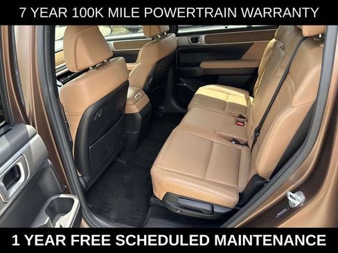 Used 2025 Hyundai Santa Fe Limited AWD/4WD image 17
