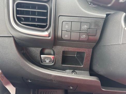 New 2026 RAM ProMaster 3500 w/ Quick Order Package 22G SLT image 22