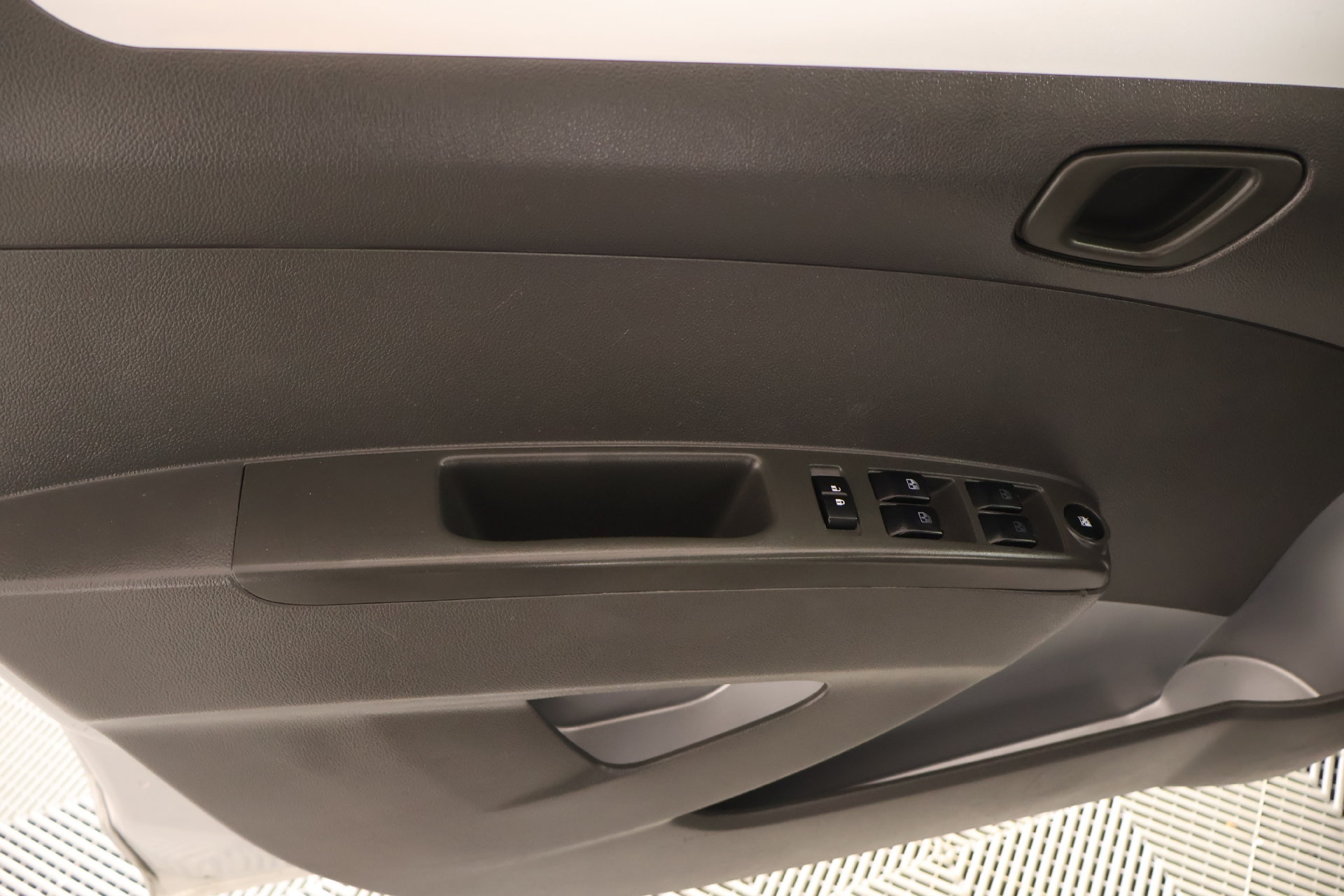 Used 2015 Chevrolet Spark LT FWD image 13