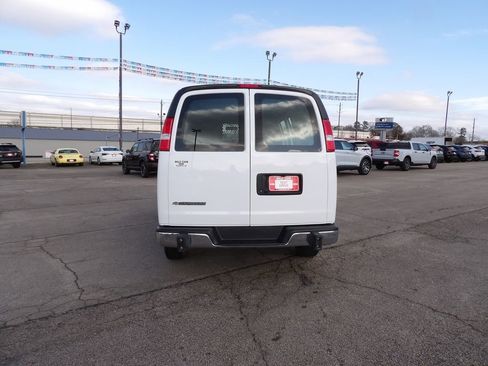 Used 2024 Chevrolet Express 2500 w/ Driver Convenience Package RWD image 7