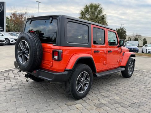 Used 2023 Jeep Wrangler Sahara image 9