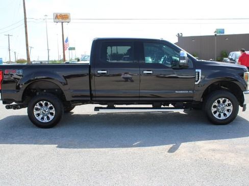 Used 2019 Ford F250 XLT w/ XLT Premium Package AWD/4WD image 4