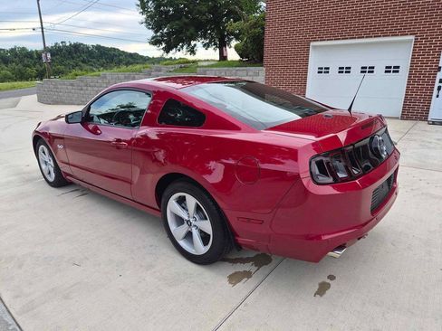 Used 2013 Ford Mustang GT Premium w/ Security Pkg RWD image 6