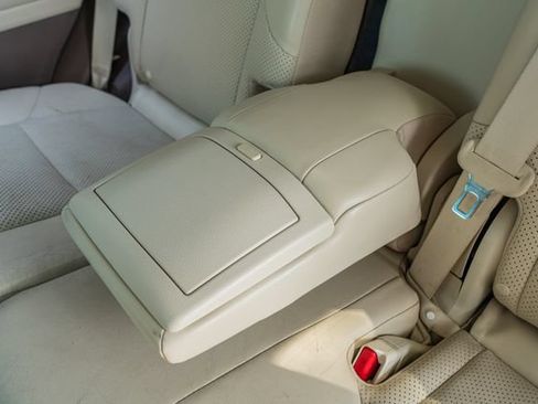 Used 2011 Lexus GX 460 Premium AWD/4WD image 38