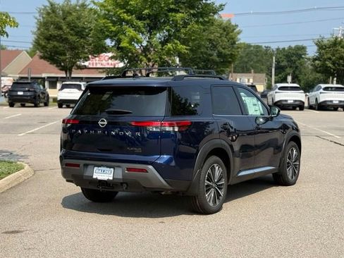 New 2026 Nissan Pathfinder Platinum AWD/4WD image 5