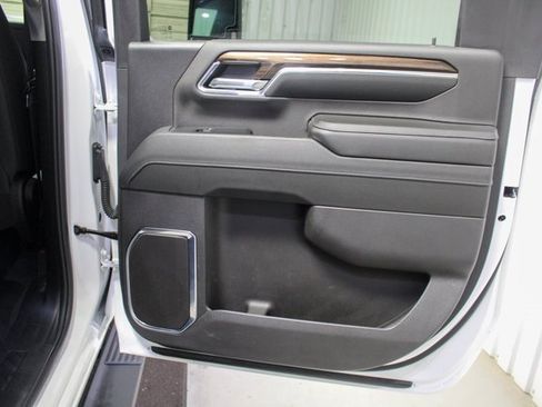 Used 2024 Chevrolet Silverado 2500 LT w/ Z71 Sport Edition image 13