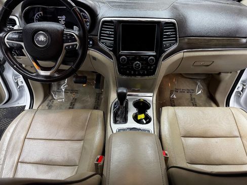 Used 2016 Jeep Grand Cherokee Overland w/ Advanced Technology Group image 38