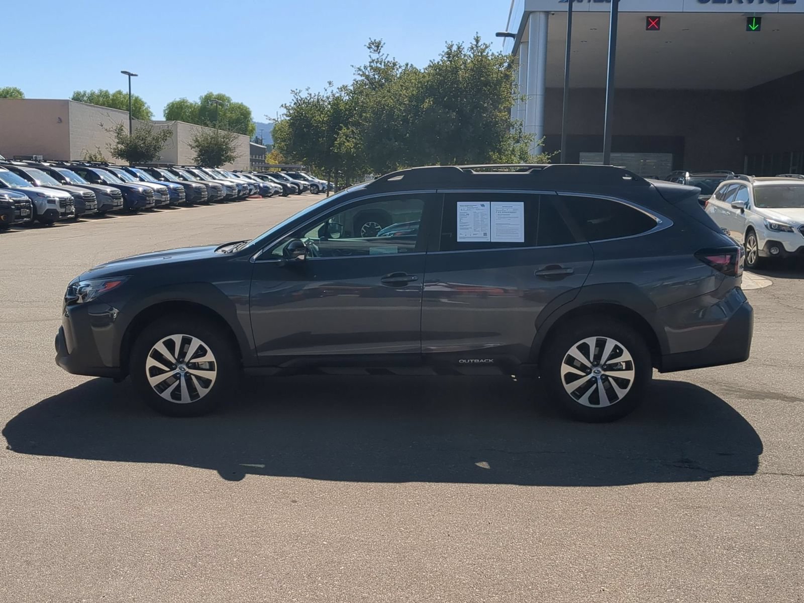 Certified 2025 Subaru Outback Premium AWD/4WD image 2