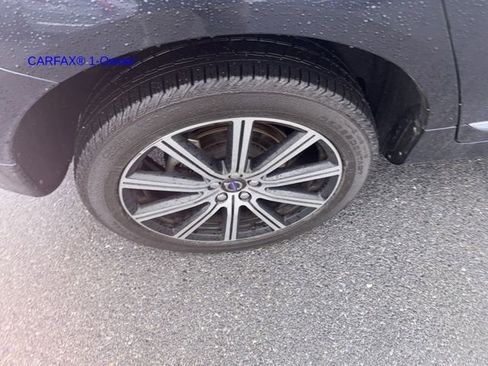 Used 2017 Volvo XC60 T6 Inscription w/ Preferred Option Package image 11