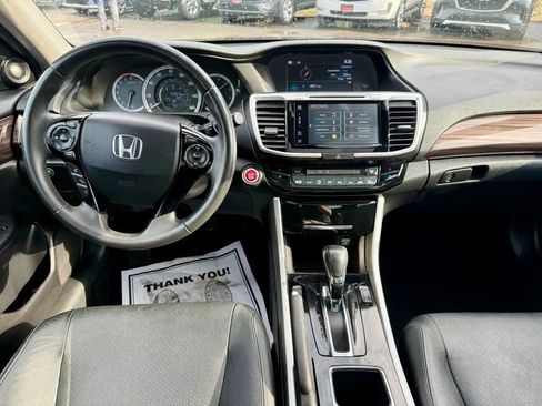 Used 2017 Honda Accord EX-L image 18