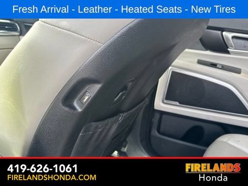 Used 2022 Kia Telluride S FWD image 30