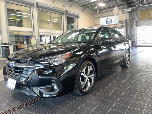 Used 2025 Subaru Legacy Premium image 4