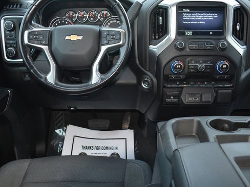 Used 2019 Chevrolet Silverado 1500 LT image 3