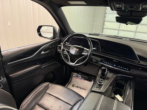 Used 2023 Cadillac Escalade Sport AWD/4WD image 31