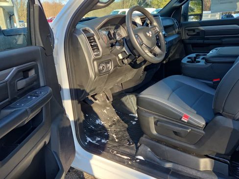 New 2026 RAM 5500 Tradesman w/ Chrome Appearance Group image 10