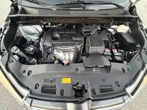 Used 2019 Toyota Highlander LE image 39