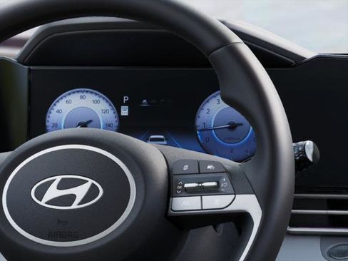 New 2025 Hyundai Elantra Limited image 14