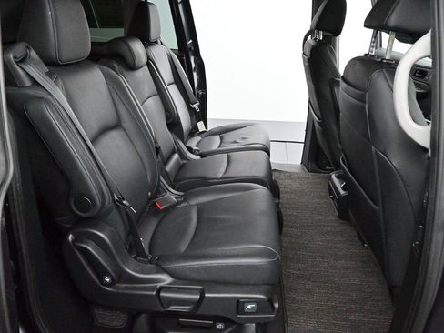 Used 2023 Honda Odyssey Touring image 39