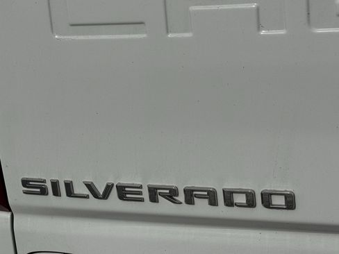 Used 2022 Chevrolet Silverado 2500 W/T w/ Gooseneck/5TH Wheel Package image 19