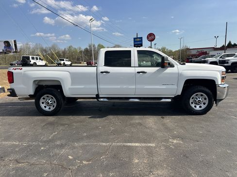 Used 2019 Chevrolet Silverado 3500 W/T w/ WT Convenience Package image 8