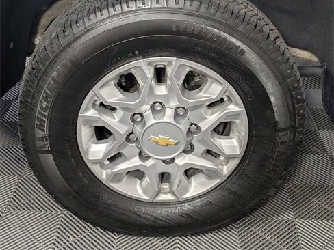 Used 2024 Chevrolet Silverado 2500 LTZ image 8