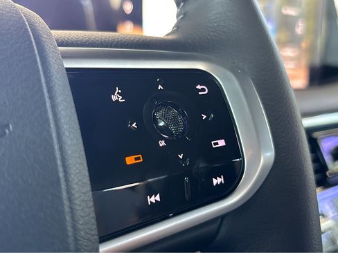 New 2026 Nissan Armada SL image 17