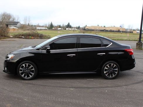 Used 2019 Nissan Sentra SR image 7
