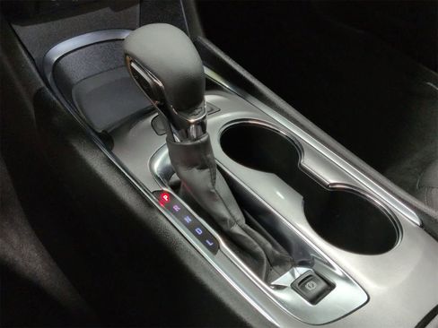 Used 2025 Chevrolet Malibu LT image 31