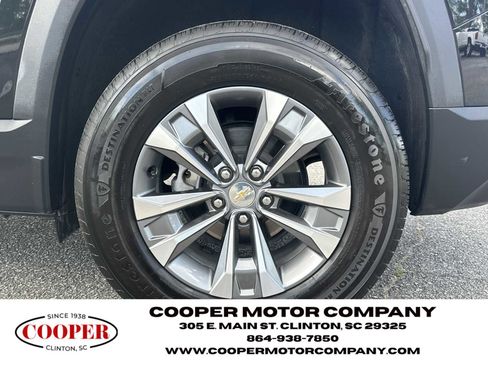 Used 2025 Chevrolet Equinox LT w/ Convenience Package II image 19