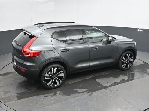 New 2026 Volvo XC40 B5 Ultra w/ Climate Package image 32