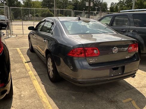 Used 2011 Buick Lucerne CXL FWD image 5