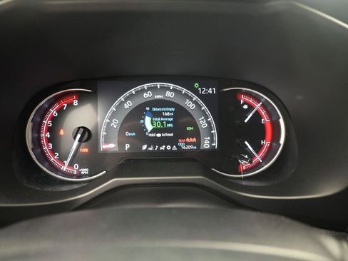 Used 2023 Toyota RAV4 XLE FWD image 18