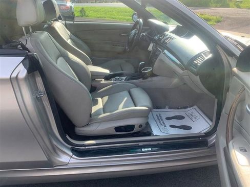 Used 2009 BMW 135i Convertible image 35