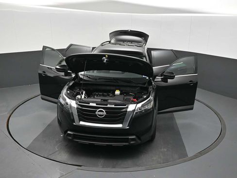 Used 2025 Nissan Pathfinder SV AWD/4WD image 27