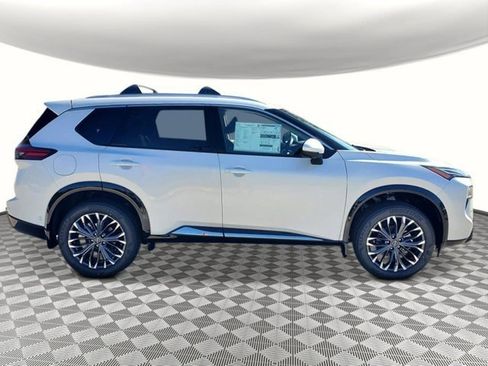 New 2026 Nissan Rogue Platinum w/ Platinum Premium Package image 6