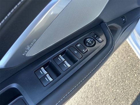 Used 2024 Acura RDX w/ Technology Package image 19