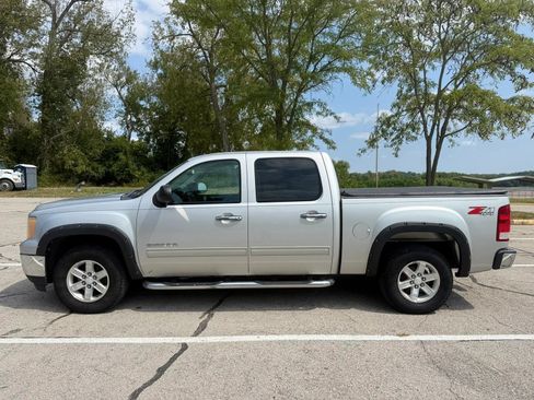 Used 2011 GMC Sierra 1500 SLE w/ Power Tech Package AWD/4WD image 7