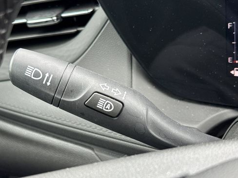 Used 2024 Buick Encore GX Sport Touring image 31