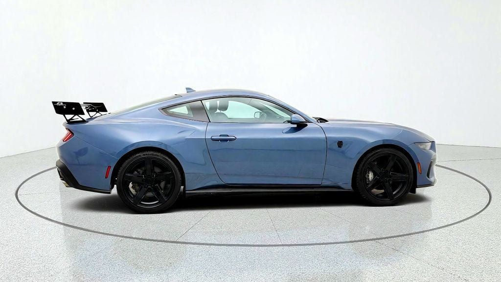 Used 2025 Ford Mustang GT Premium RWD image 4