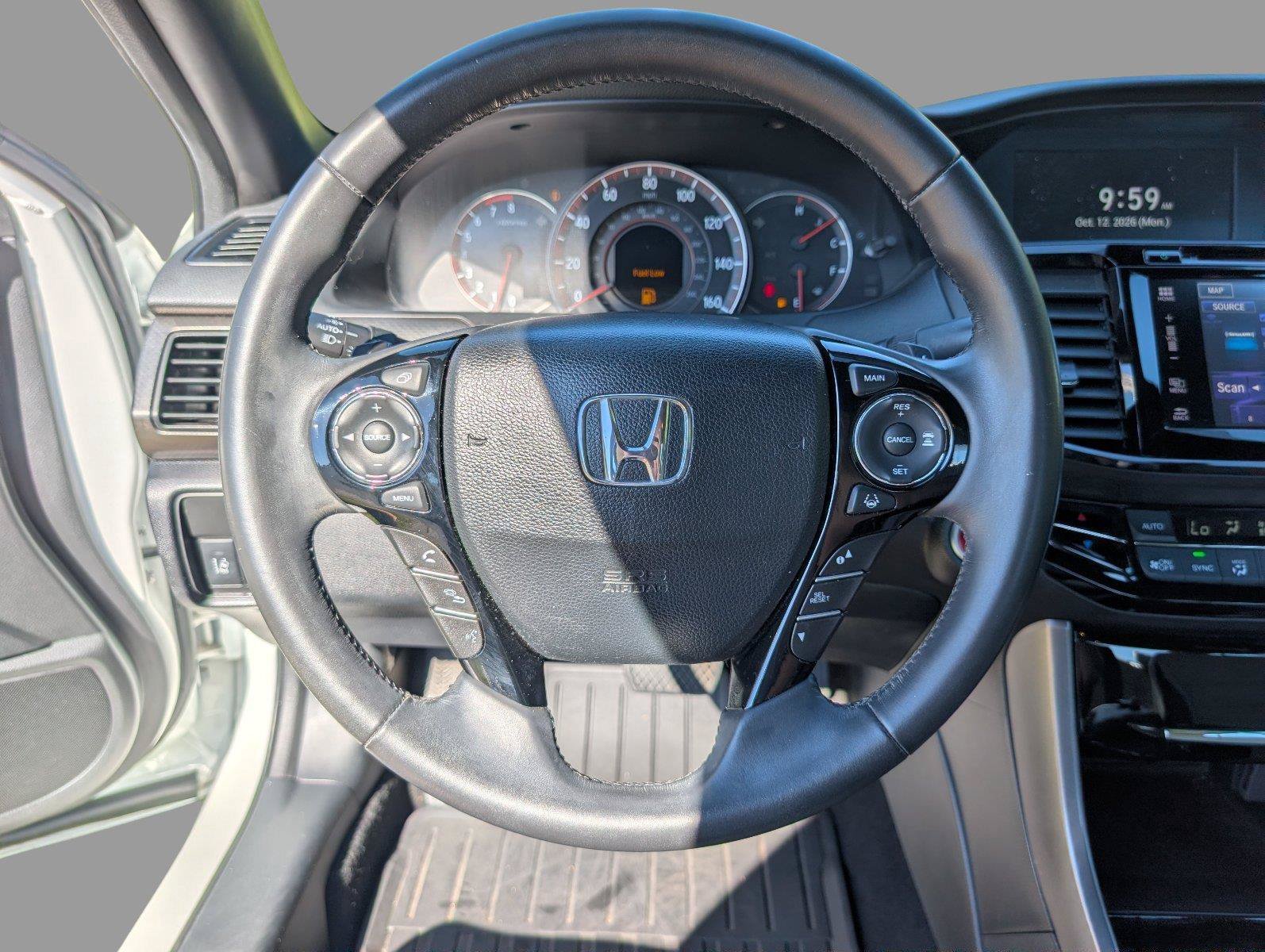 Used 2017 Honda Accord Touring image 29