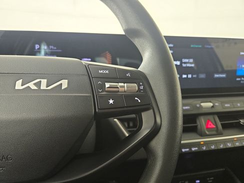 Used 2026 Kia K4 FWD image 16