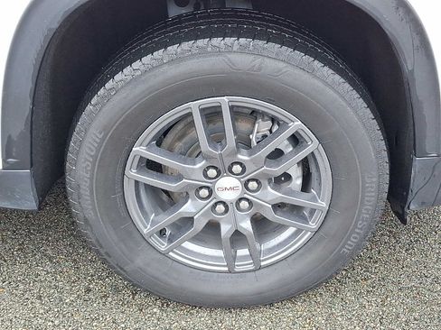 Used 2025 GMC Acadia Elevation AWD/4WD image 8