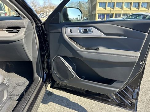 New 2026 Ford Explorer Active image 16