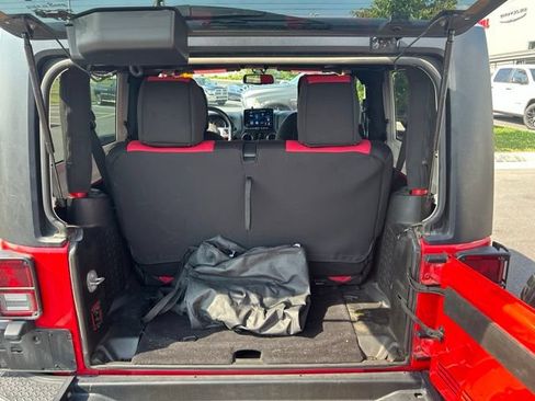 Used 2018 Jeep Wrangler Sport AWD/4WD image 10
