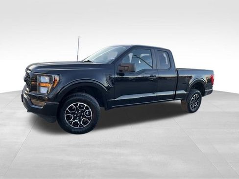 Used 2023 Ford F150 XL w/ STX Appearance Package image 2
