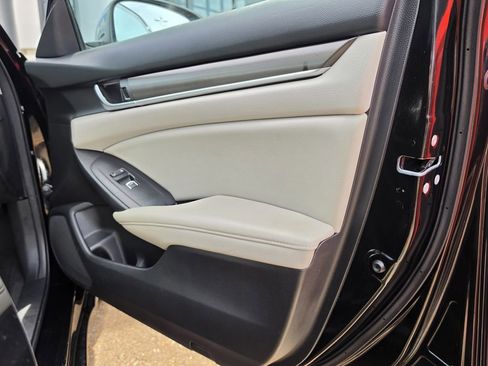 Used 2018 Honda Accord LX image 20