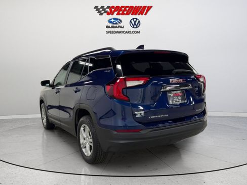 Used 2023 GMC Terrain SLE w/ Driver Convenience Package AWD/4WD image 8