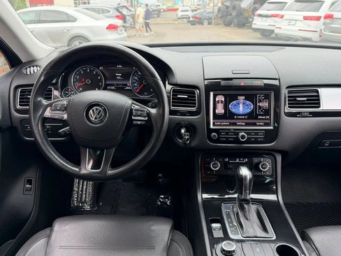Used 2013 Volkswagen Touareg Sport AWD/4WD image 26