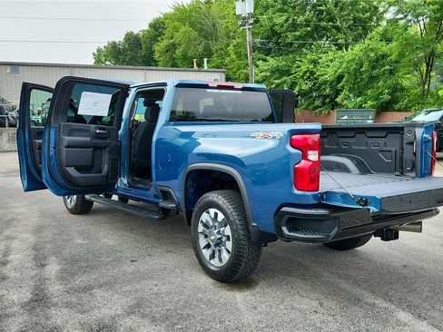 New 2026 Chevrolet Silverado 2500 Custom w/ Custom Value Package AWD/4WD image 7
