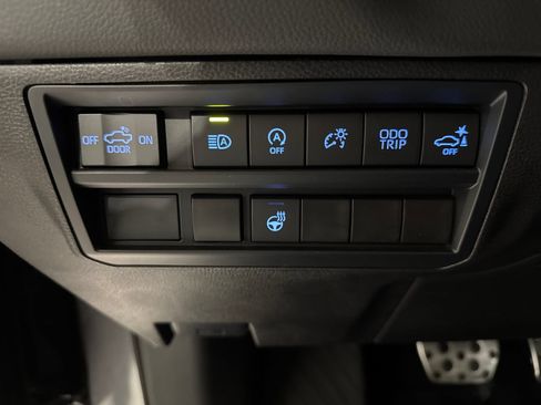 Used 2024 Toyota Tundra Limited w/ TRD Off-Road Package AWD/4WD image 17
